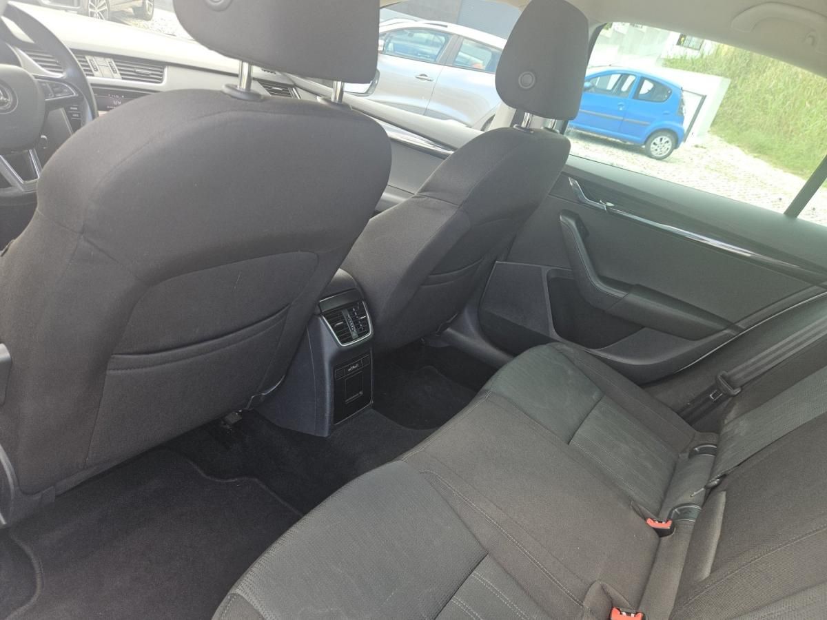skoda-octavia-2018-diesel-1598cc