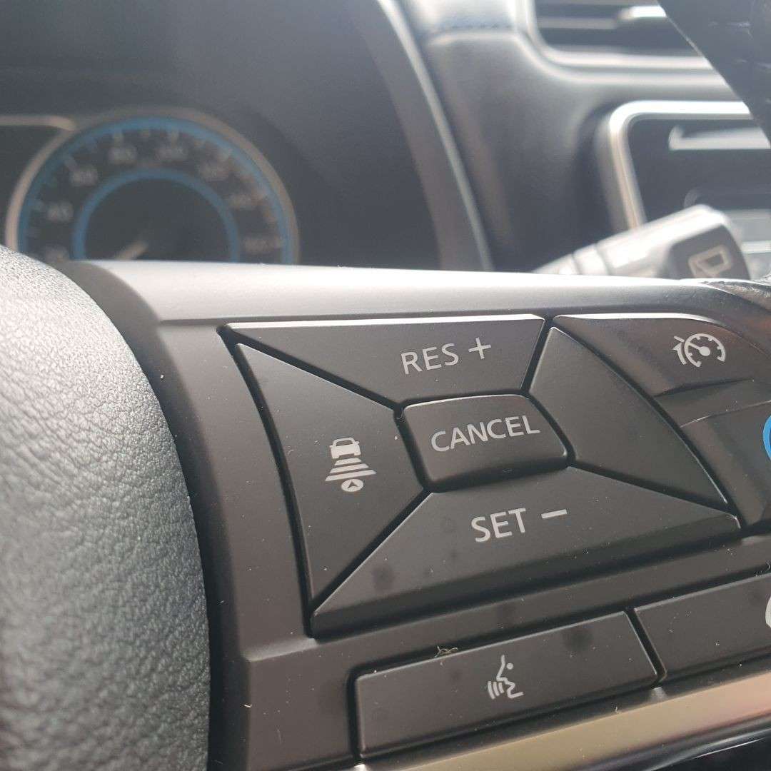 nissan-leaf-2019-eletrico-1300cc