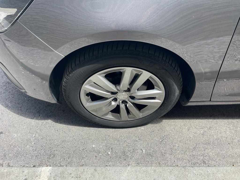 peugeot-308-sw-2018-diesel-1560cc