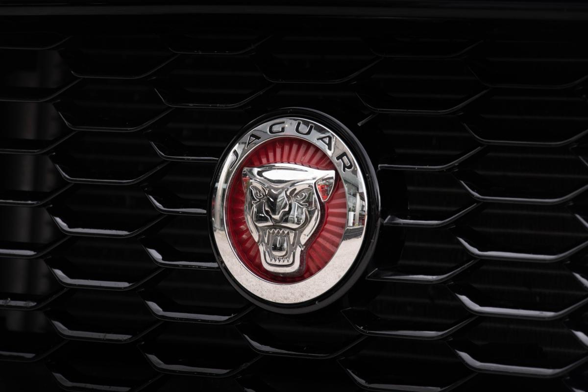 jaguar-xe-2019-gasolina-5000cc