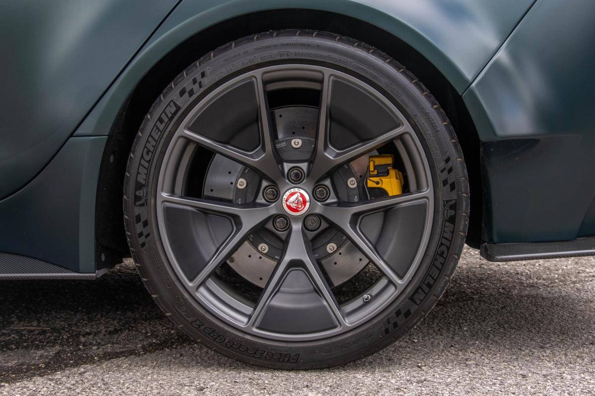 jaguar-xe-2019-gasolina-5000cc