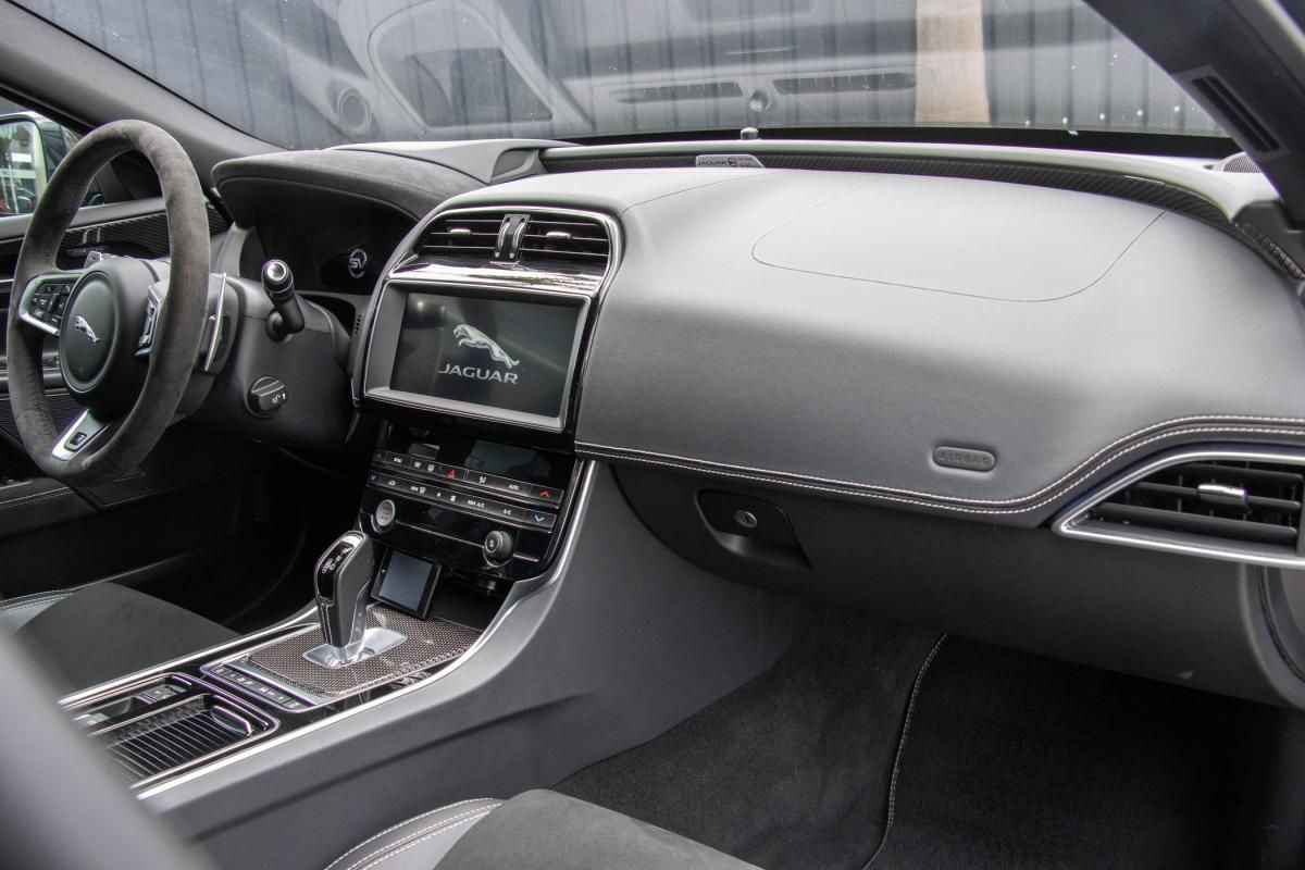 jaguar-xe-2019-gasolina-5000cc