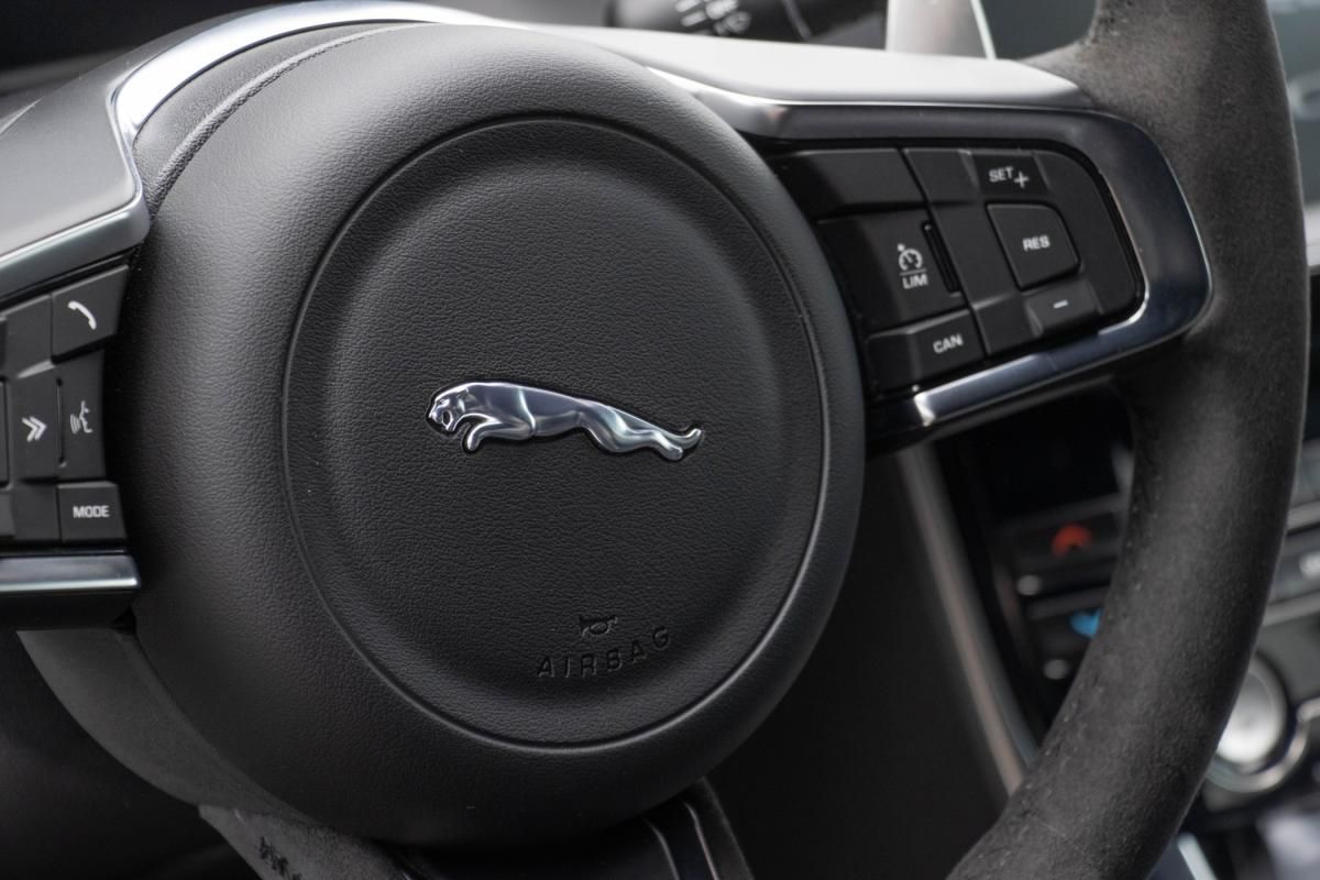 jaguar-xe-2019-gasolina-5000cc