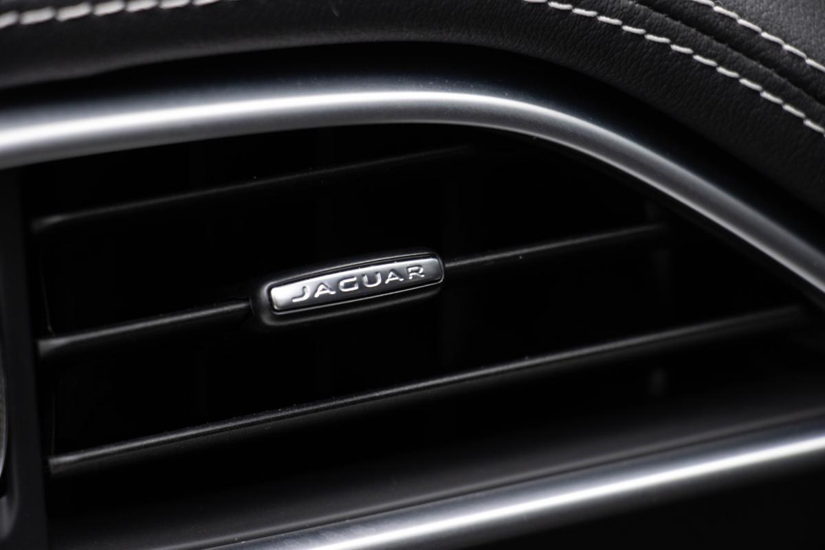 jaguar-xe-2019-gasolina-5000cc