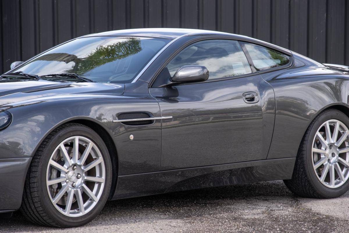 aston-martin-vanquish-2005-gasolina-5935cc