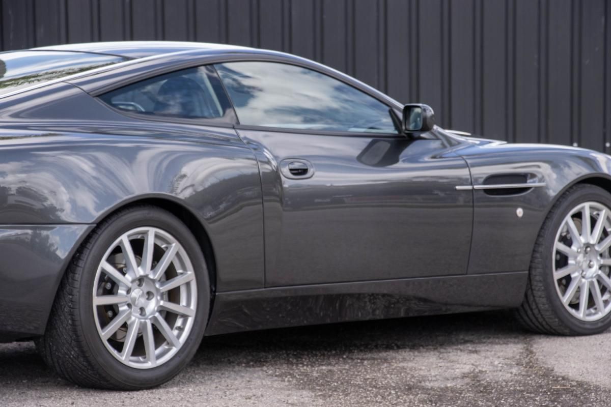aston-martin-vanquish-2005-gasolina-5935cc