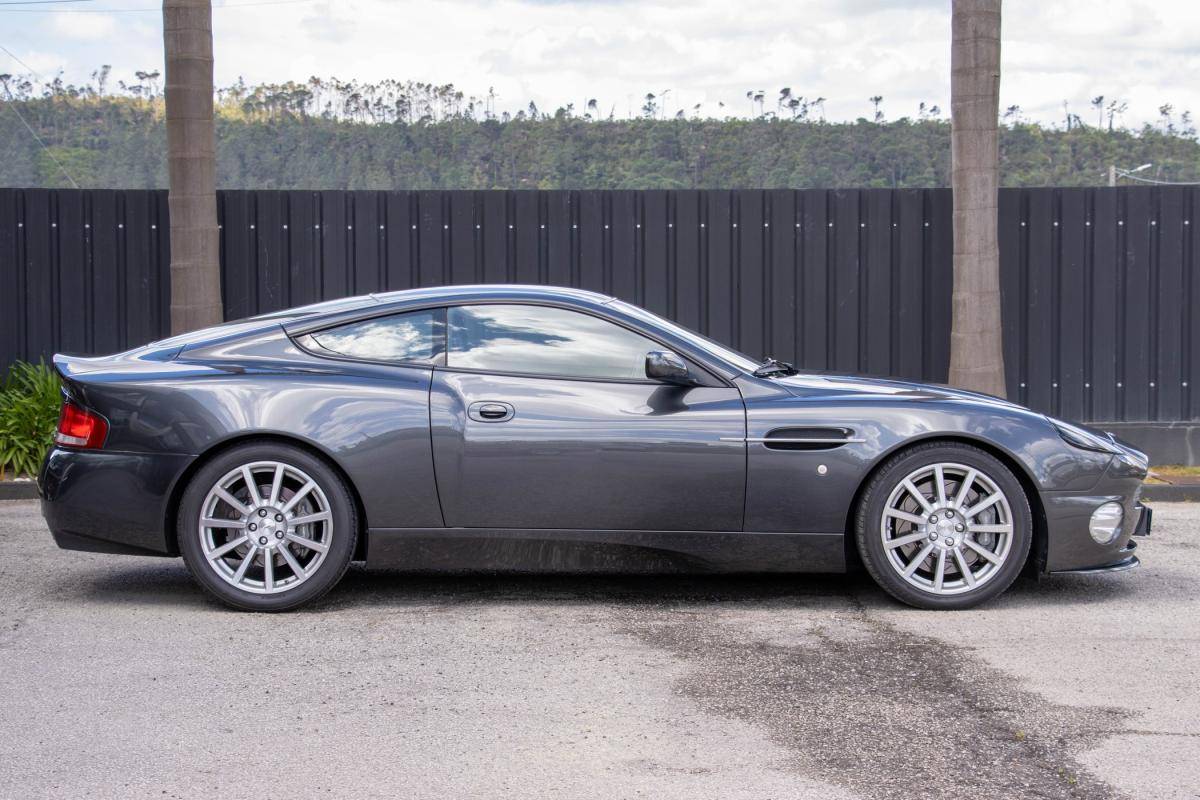 aston-martin-vanquish-2005-gasolina-5935cc