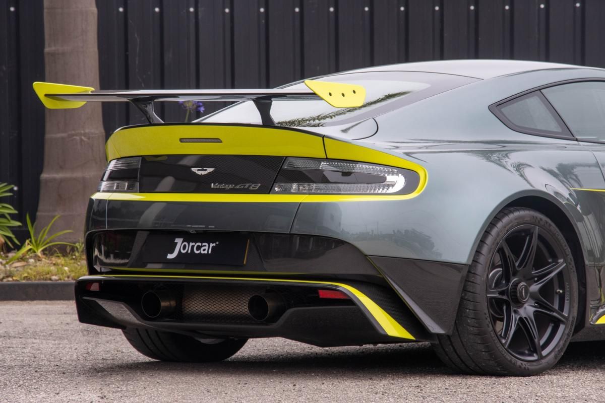 aston-martin-vantage-2017-gasolina-4735cc