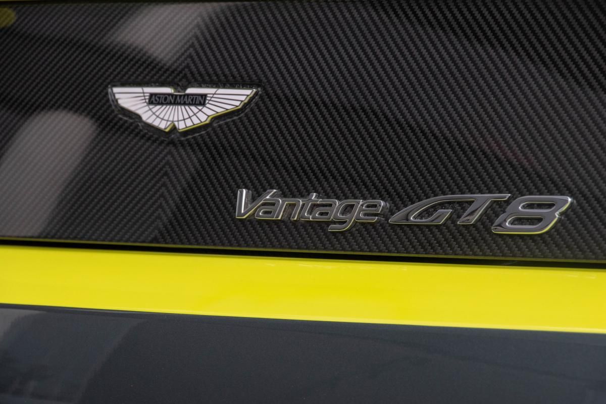 aston-martin-vantage-2017-gasolina-4735cc