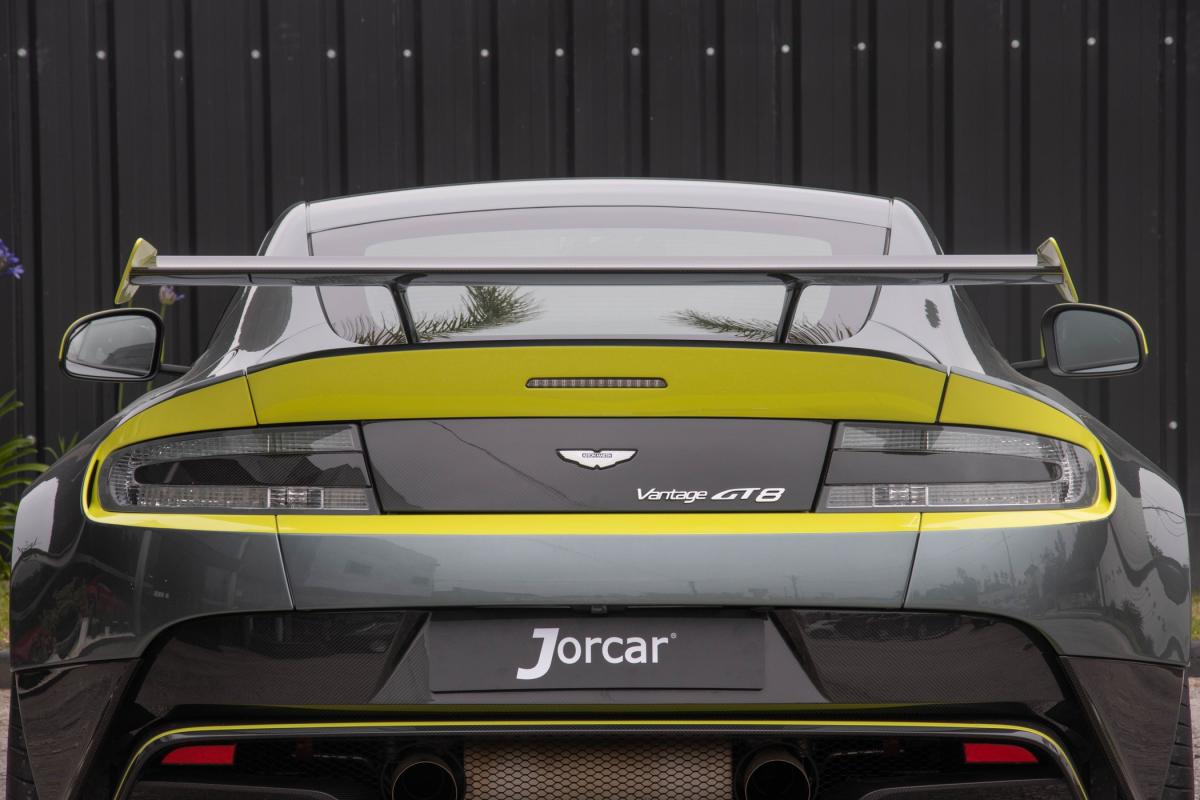 aston-martin-vantage-2017-gasolina-4735cc