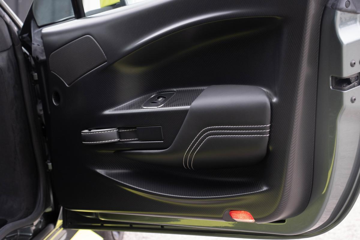 aston-martin-vantage-2017-gasolina-4735cc