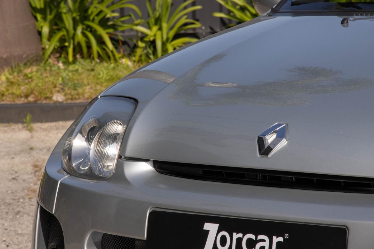 renault-clio-2001-gasolina-2946cc