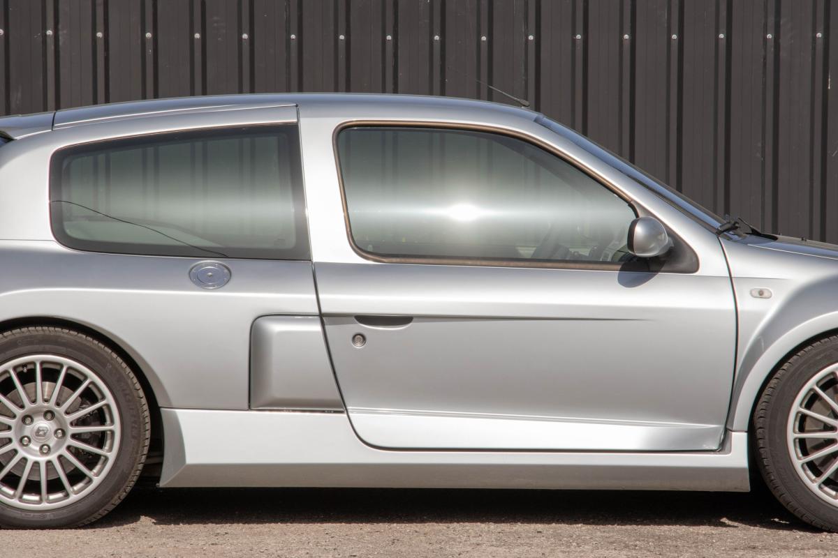 renault-clio-2001-gasolina-2946cc