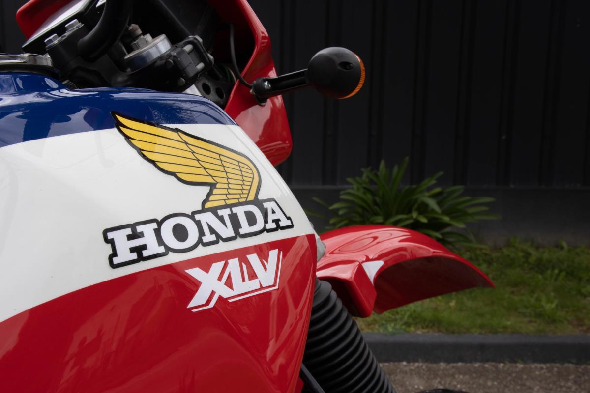 honda-zr-v-1984-gasolina-749cc