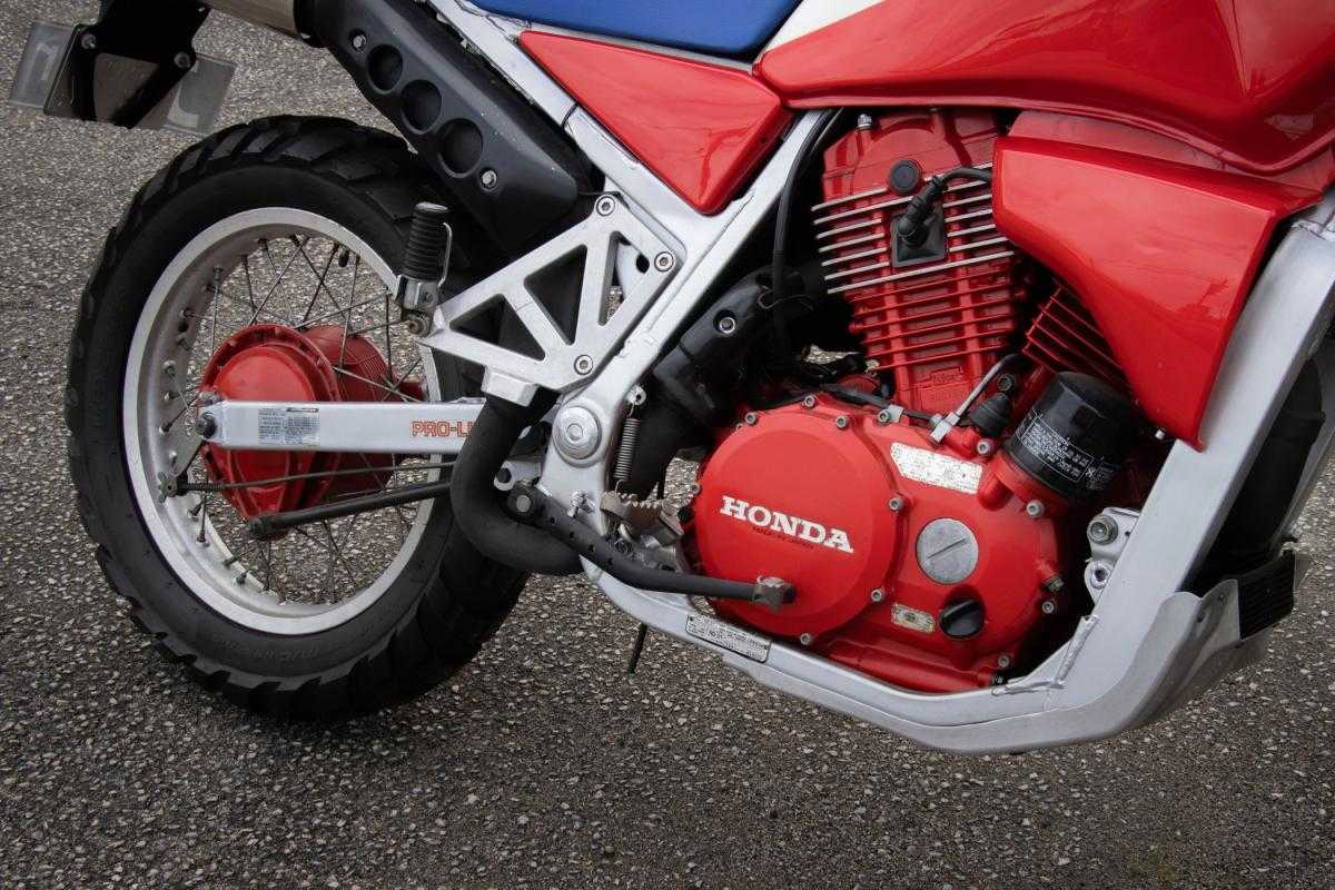 honda-zr-v-1984-gasolina-749cc