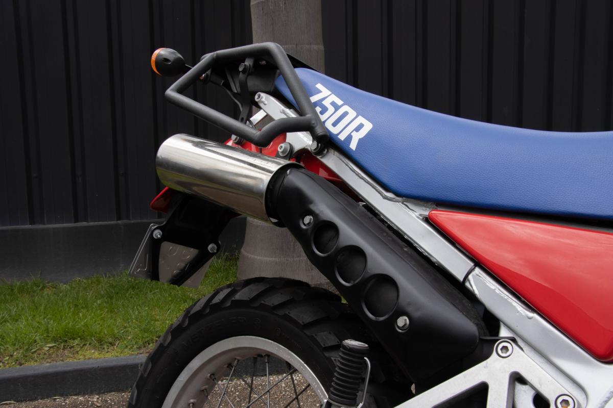 honda-zr-v-1984-gasolina-749cc