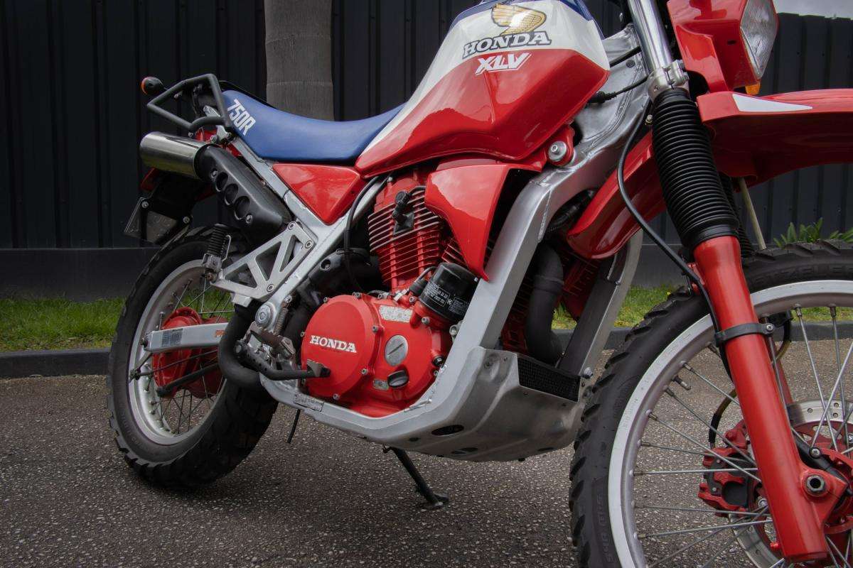honda-zr-v-1984-gasolina-749cc