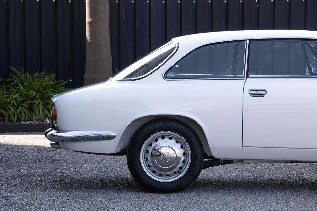 alfa-romeo-gt-1966-gasolina-1290cc