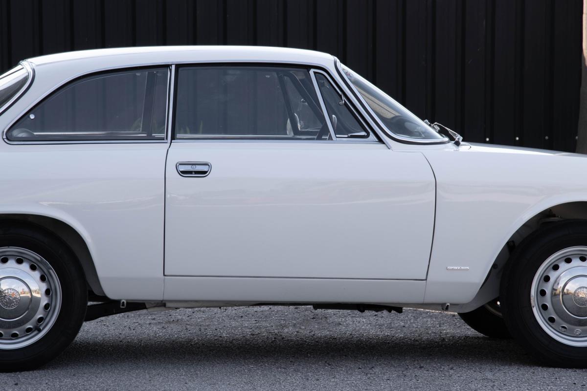alfa-romeo-gt-1966-gasolina-1290cc