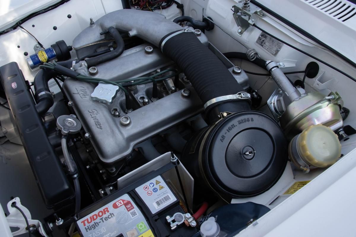 alfa-romeo-gt-1966-gasolina-1290cc
