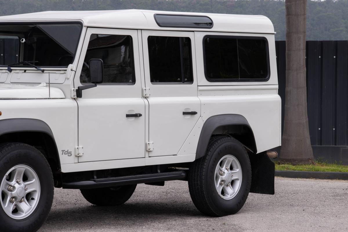 land-rover-defender-2006-diesel-2495cc