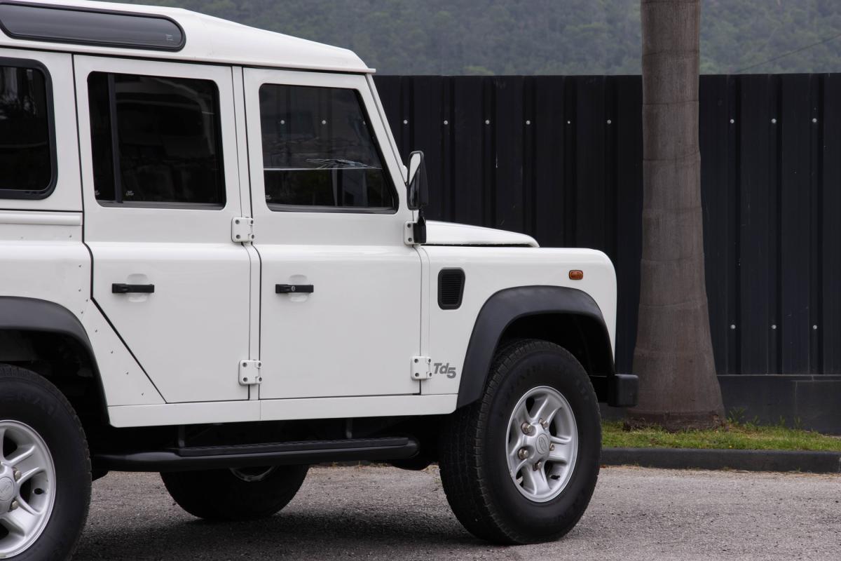 land-rover-defender-2006-diesel-2495cc