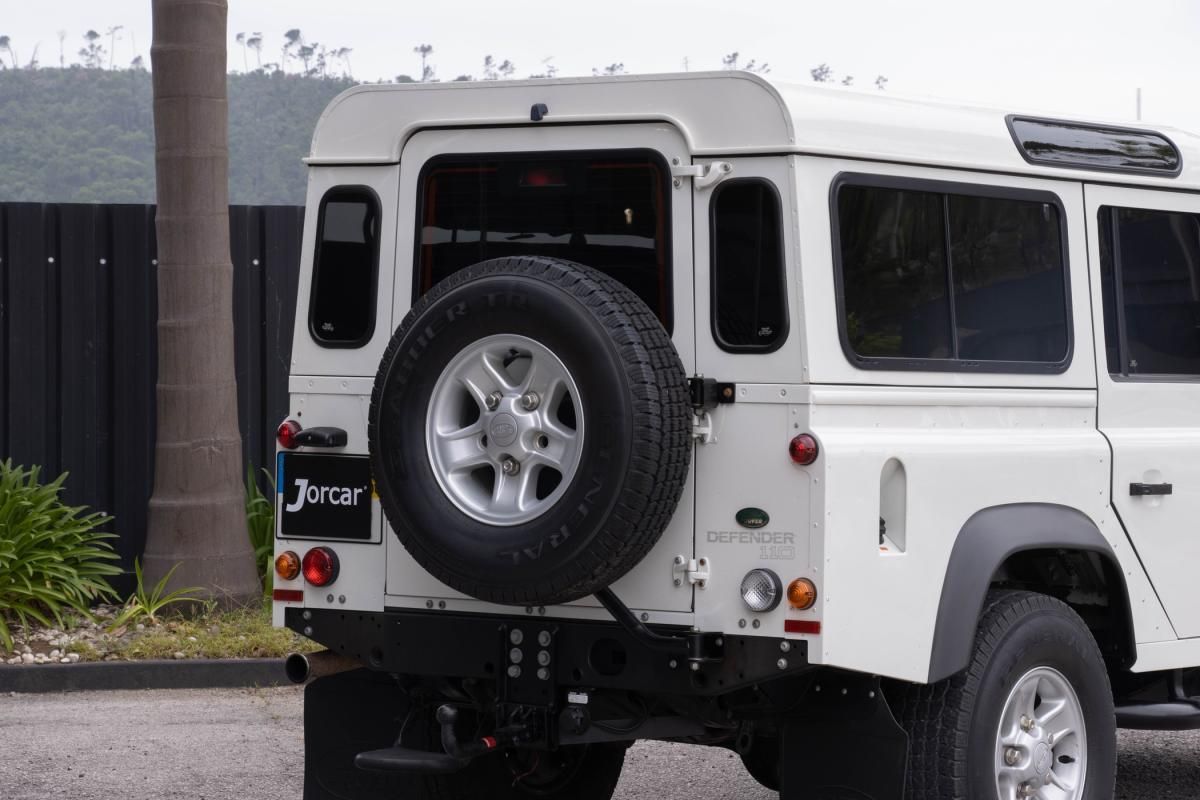 land-rover-defender-2006-diesel-2495cc