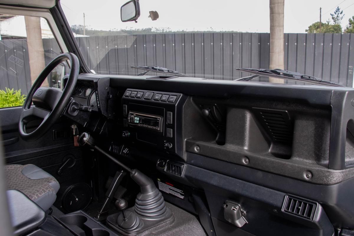 land-rover-defender-2006-diesel-2495cc