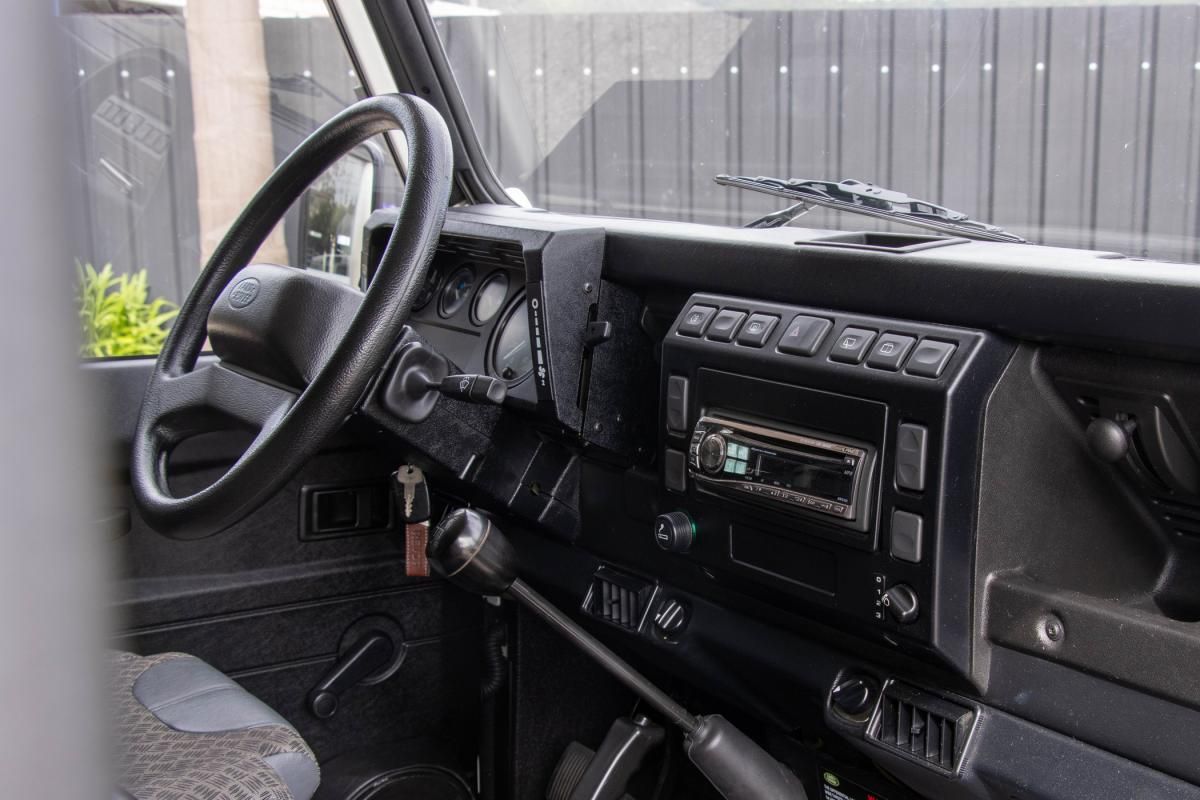 land-rover-defender-2006-diesel-2495cc