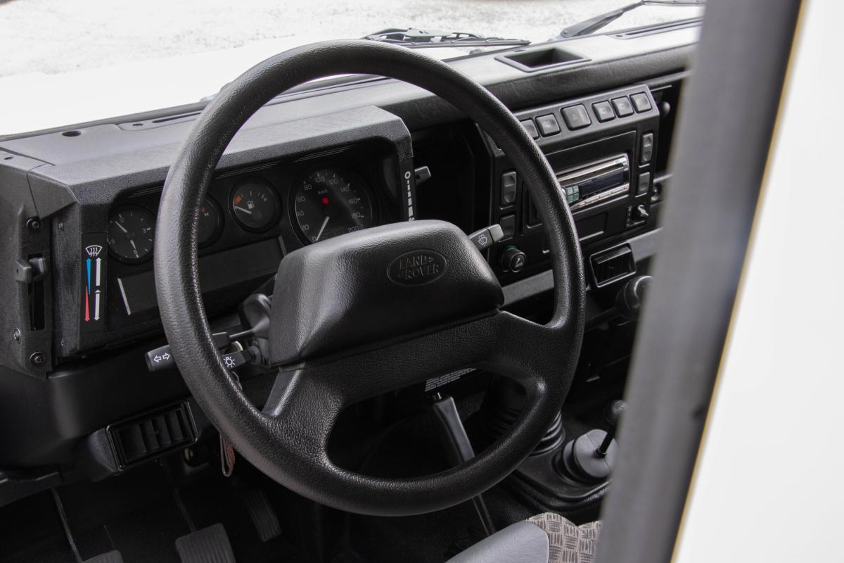 land-rover-defender-2006-diesel-2495cc