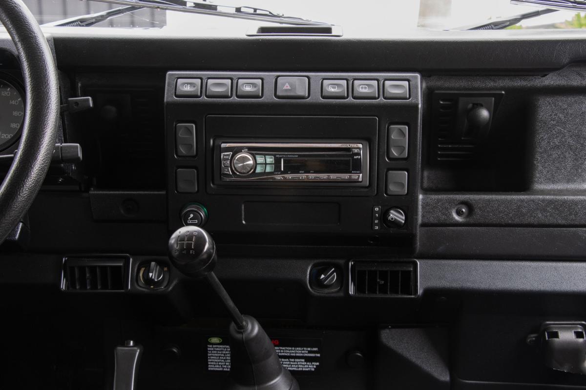 land-rover-defender-2006-diesel-2495cc