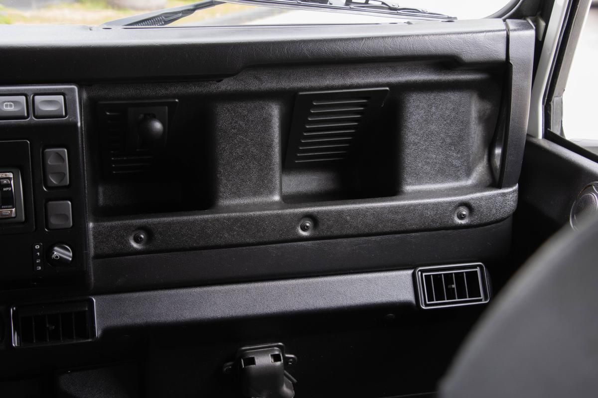 land-rover-defender-2006-diesel-2495cc