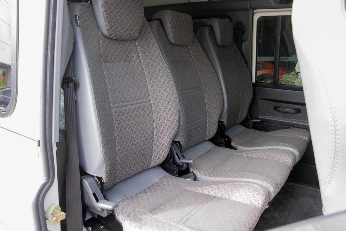 land-rover-defender-2006-diesel-2495cc