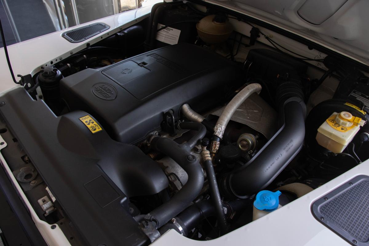 land-rover-defender-2006-diesel-2495cc