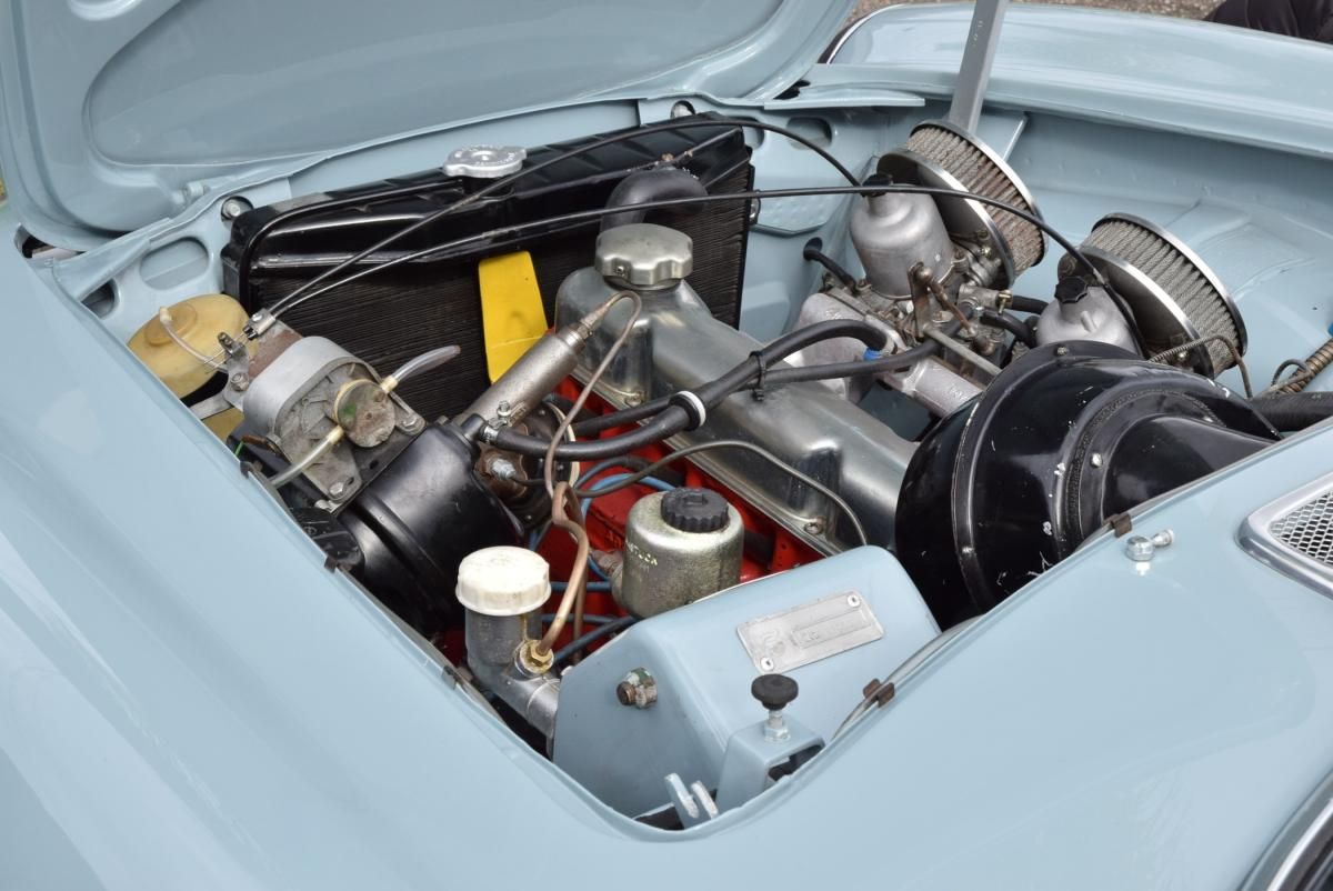 volvo-p1800-1964-gasolina-1767cc
