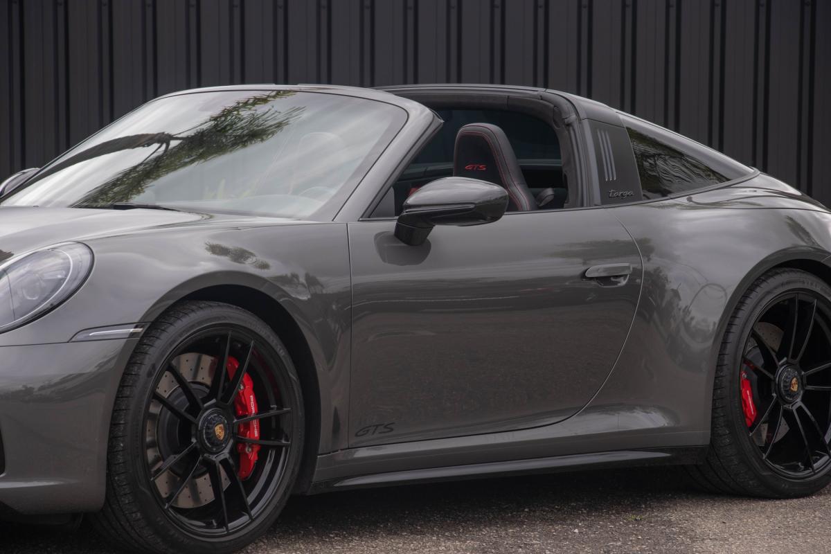 porsche-992-2023-gasolina-3000cc