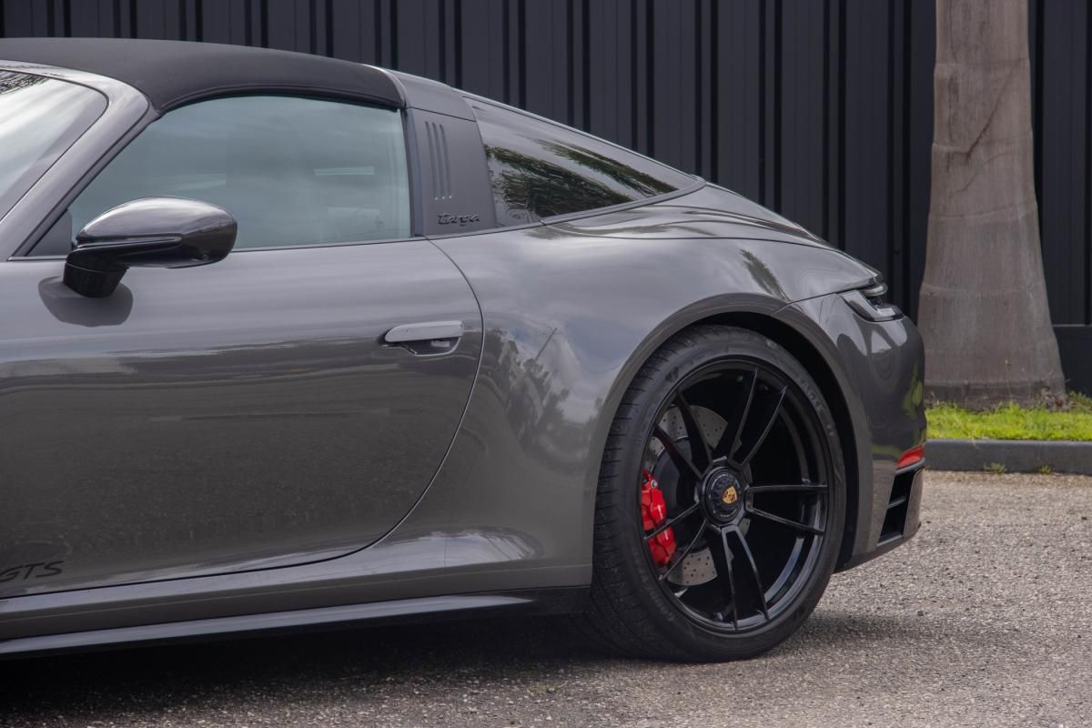 porsche-992-2023-gasolina-3000cc