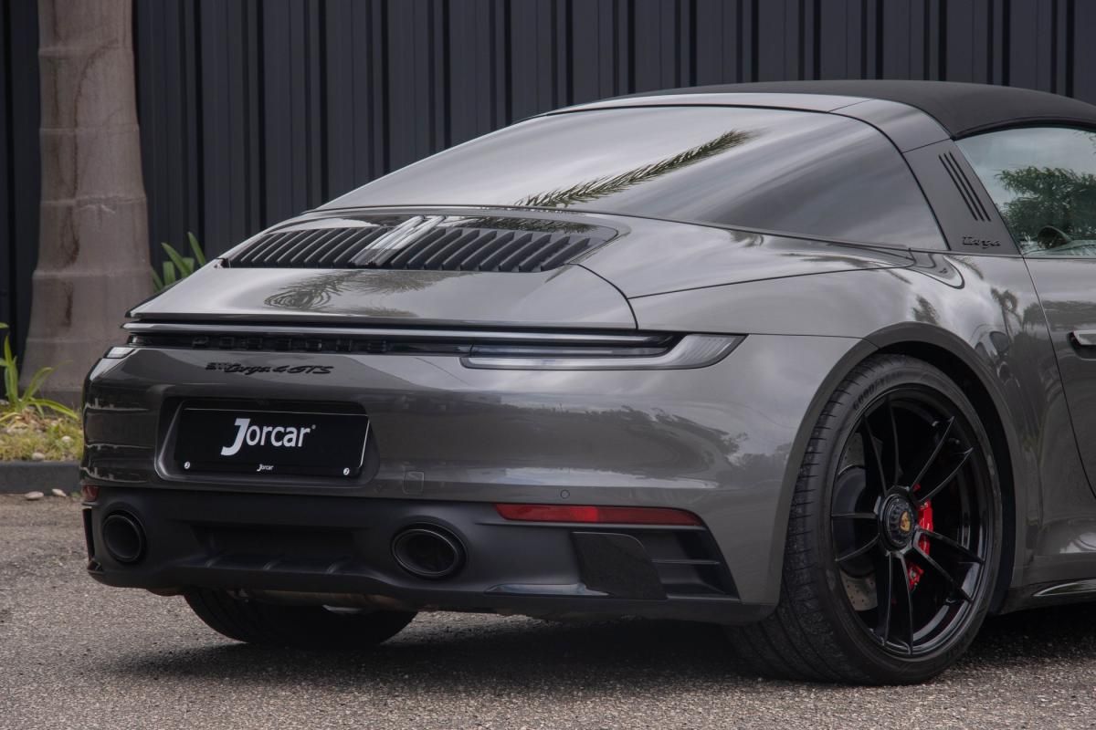 porsche-992-2023-gasolina-3000cc