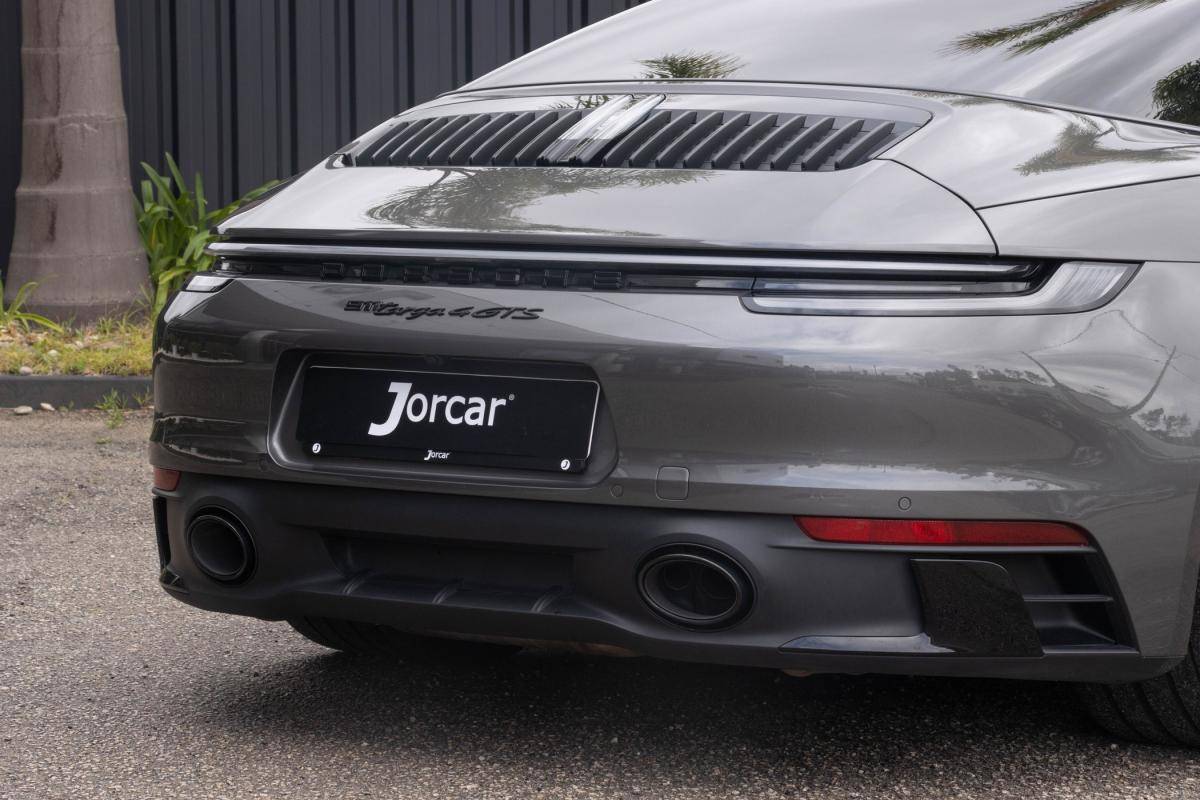 porsche-992-2023-gasolina-3000cc