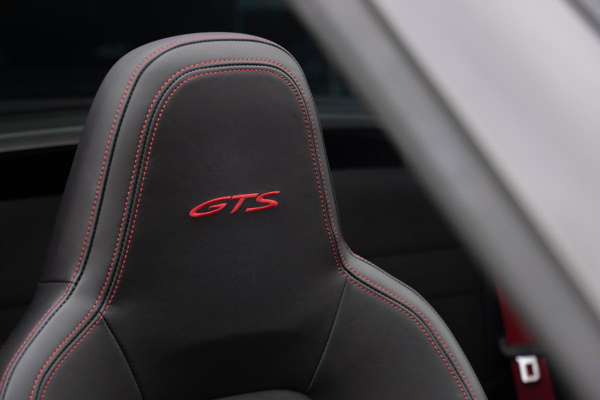 porsche-992-2023-gasolina-3000cc