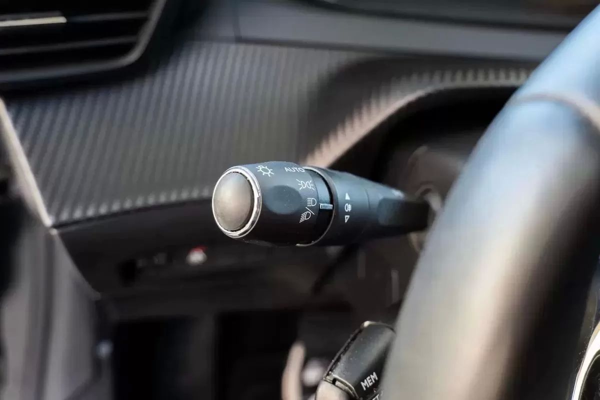 peugeot-e-208-2021-eletrico-0cc