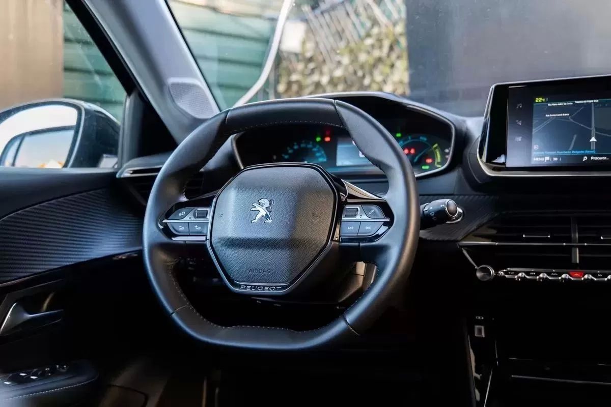 peugeot-e-208-2021-eletrico-0cc
