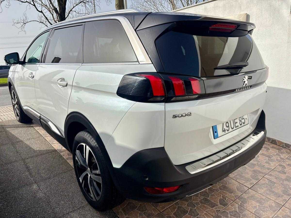 peugeot-5008-2018-diesel-1499cc