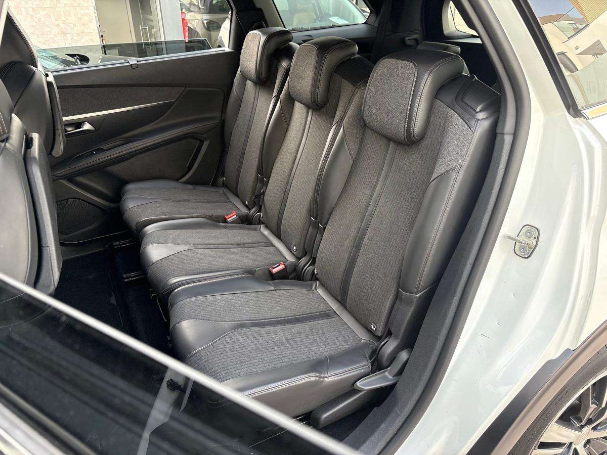 peugeot-5008-2018-diesel-1499cc