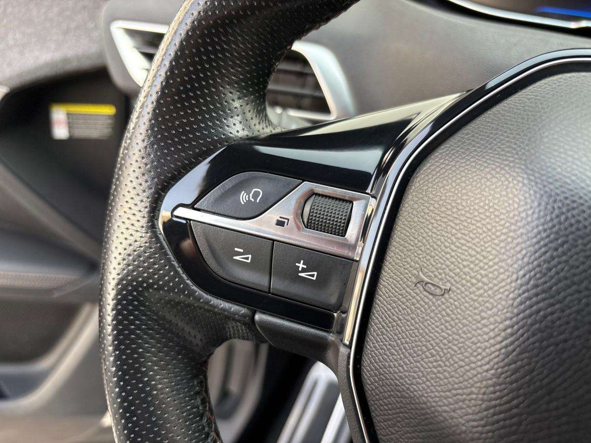 peugeot-5008-2018-diesel-1499cc