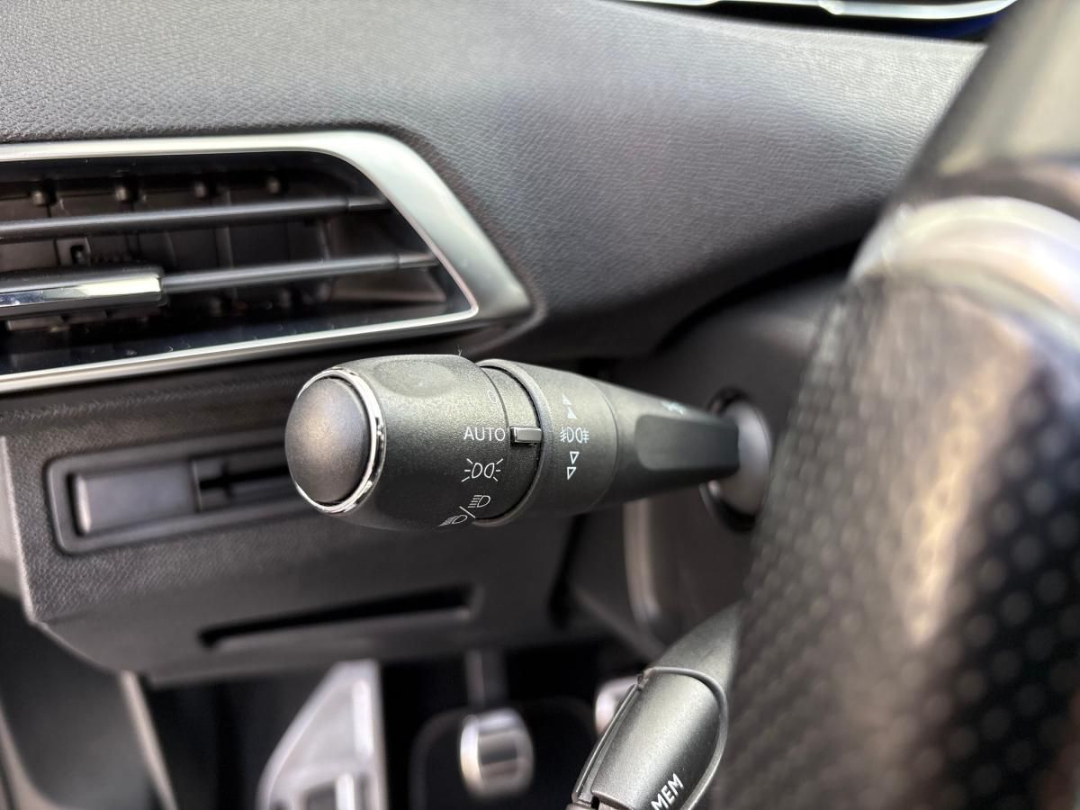 peugeot-5008-2018-diesel-1499cc