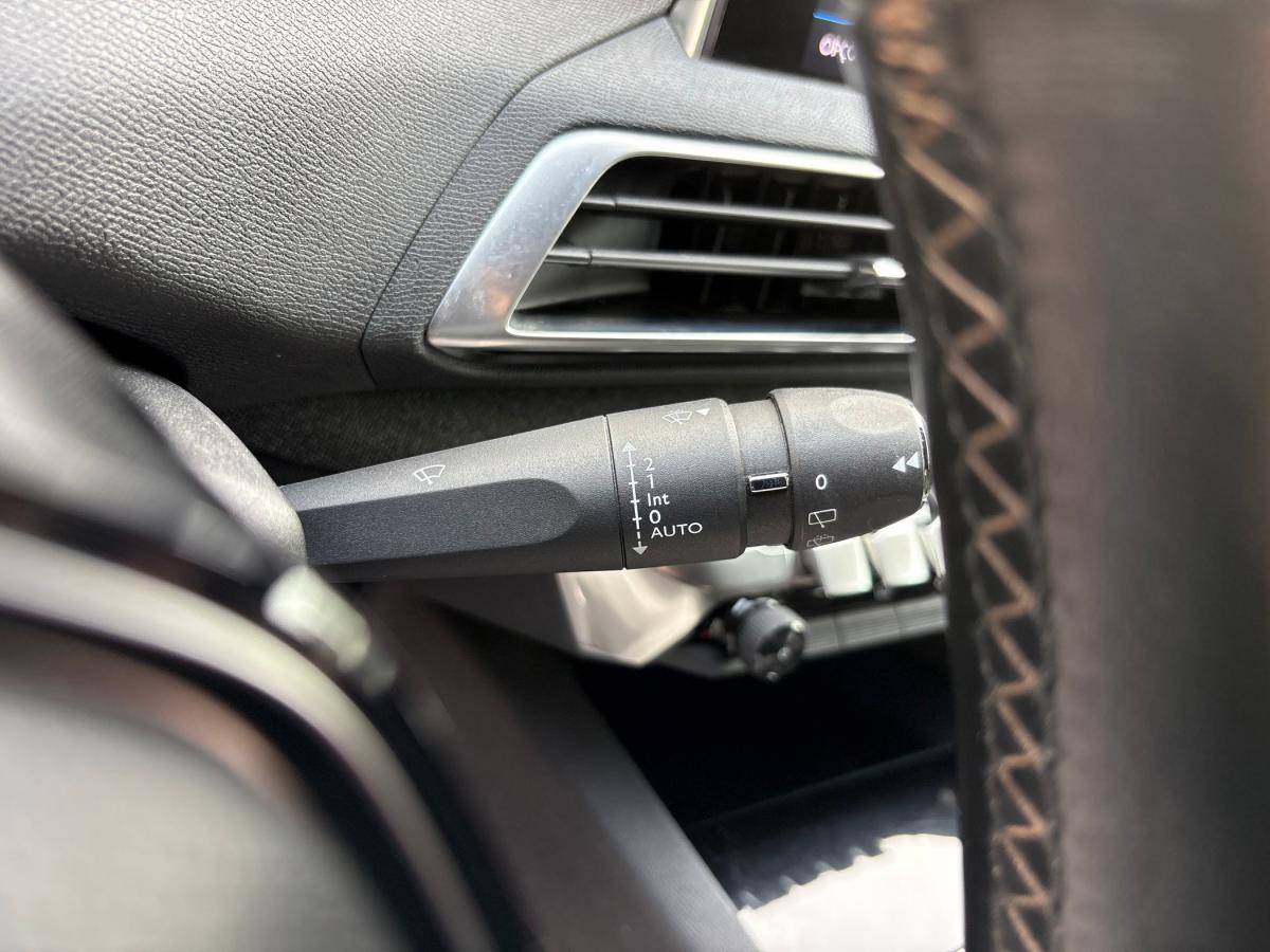 peugeot-5008-2018-diesel-1499cc