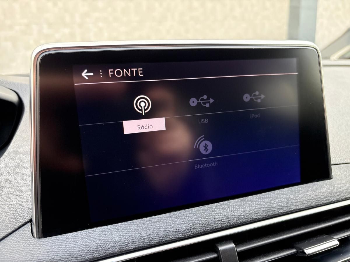peugeot-5008-2018-diesel-1499cc