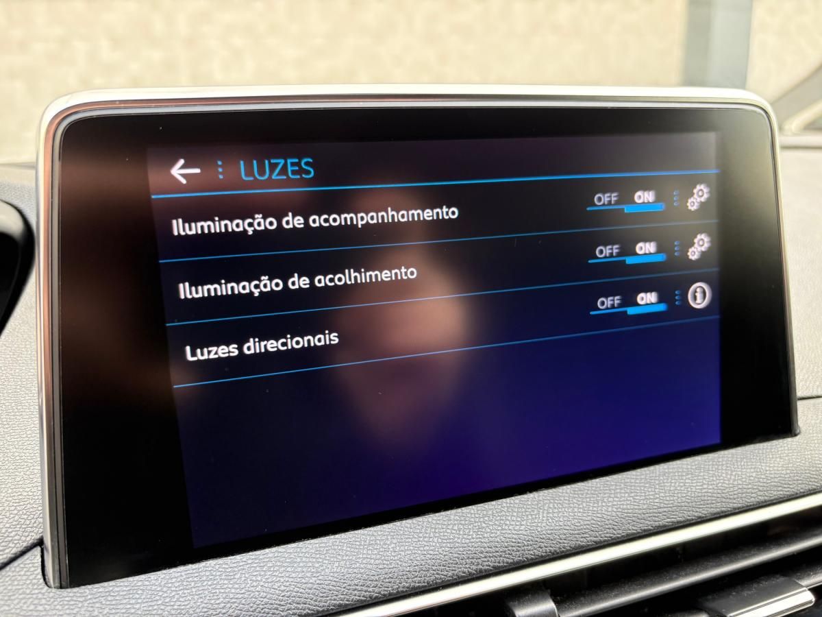 peugeot-5008-2018-diesel-1499cc