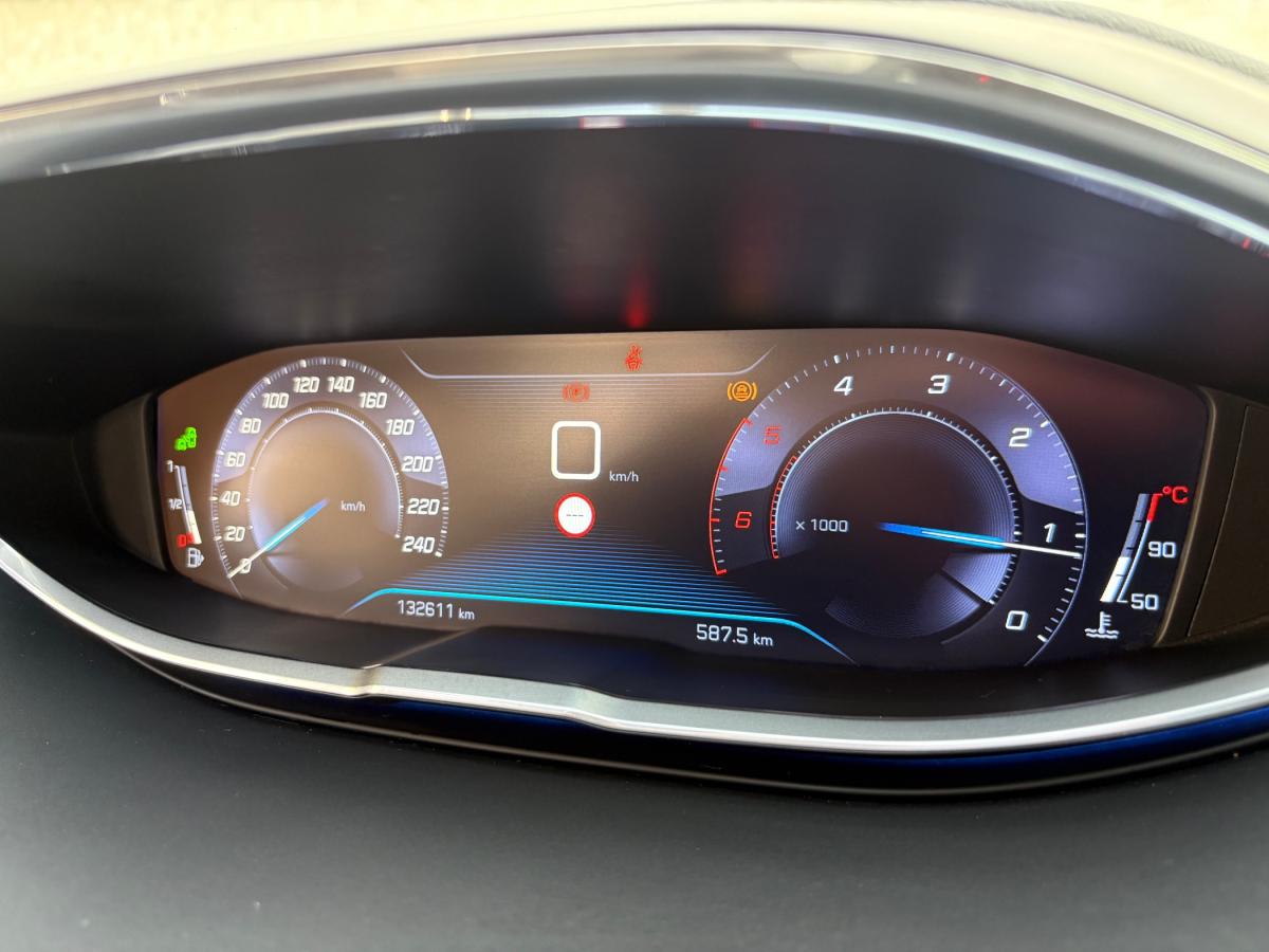 peugeot-5008-2018-diesel-1499cc